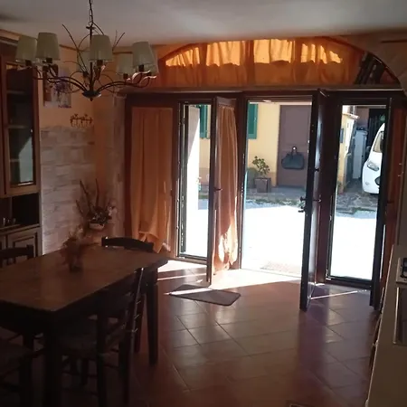 La Casa Del Glicine דירה Mortaiolo